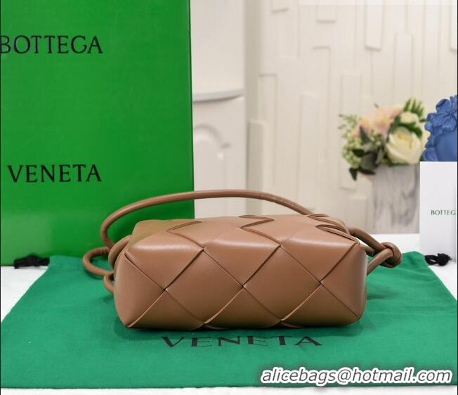 Good Product Bottega Veneta Small Cassette Camera Bag in Intreccio Leather 709417 Camel Brown 2023