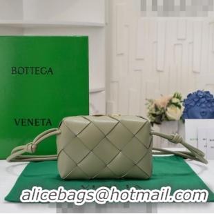 Good Product Bottega Veneta Small Cassette Camera Bag in Intreccio Leather 709417 Travertine Green 2023