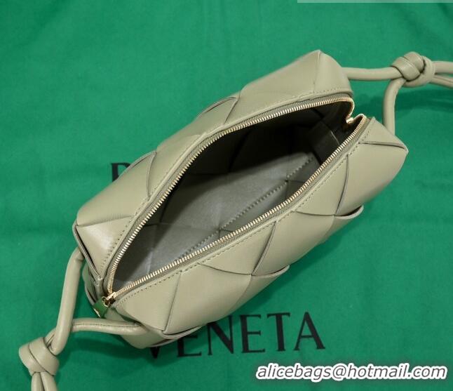 Good Product Bottega Veneta Small Cassette Camera Bag in Intreccio Leather 709417 Travertine Green 2023