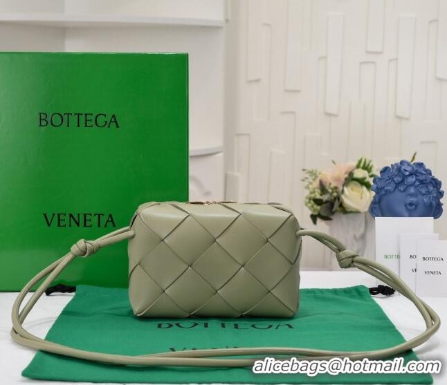 Good Product Bottega Veneta Small Cassette Camera Bag in Intreccio Leather 709417 Travertine Green 2023