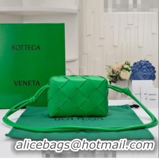 Good Product Bottega Veneta Small Cassette Camera Bag in Intreccio Leather 709417 Parakeet Green 2023