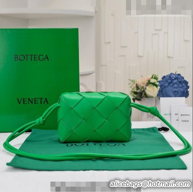 Good Product Bottega Veneta Small Cassette Camera Bag in Intreccio Leather 709417 Parakeet Green 2023