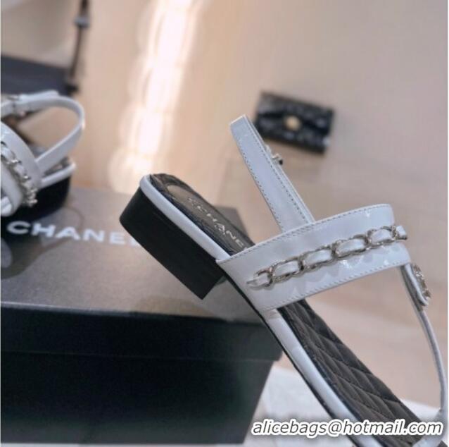 Best Product Chanel Patent Leather Flat Thong Sandals with Chain White/Black 505049