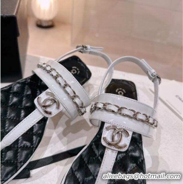 Best Product Chanel Patent Leather Flat Thong Sandals with Chain White/Black 505049