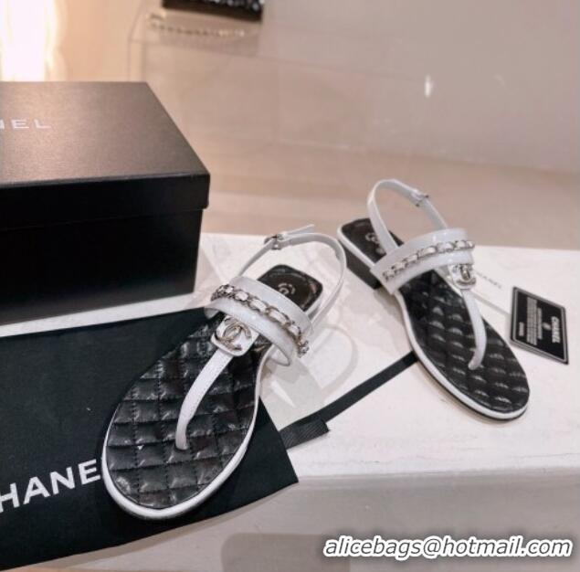 Best Product Chanel Patent Leather Flat Thong Sandals with Chain White/Black 505049