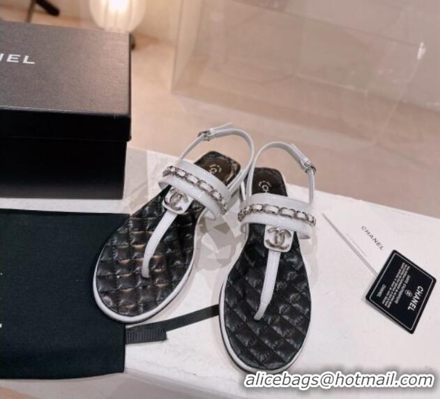 Best Product Chanel Patent Leather Flat Thong Sandals with Chain White/Black 505049