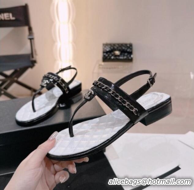 Stylish Chanel Patent Leather Flat Thong Sandals with Chain White/Black 505050