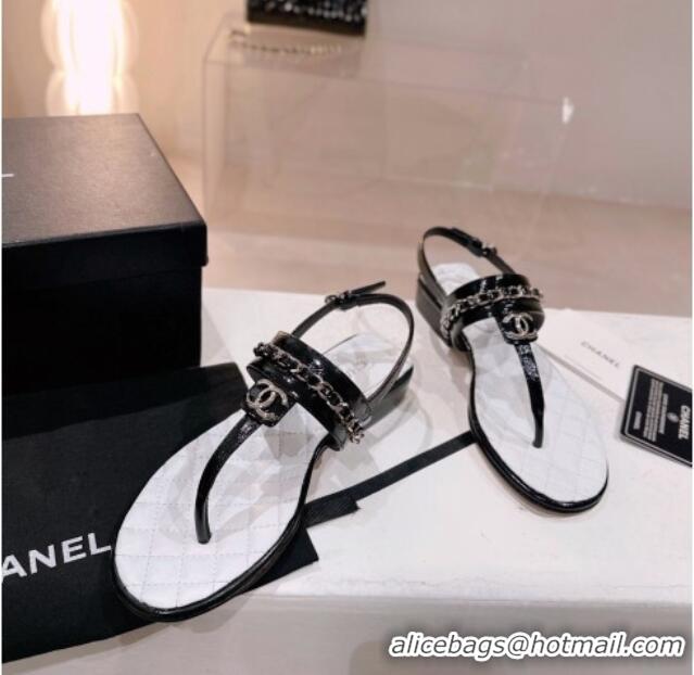 Stylish Chanel Patent Leather Flat Thong Sandals with Chain White/Black 505050