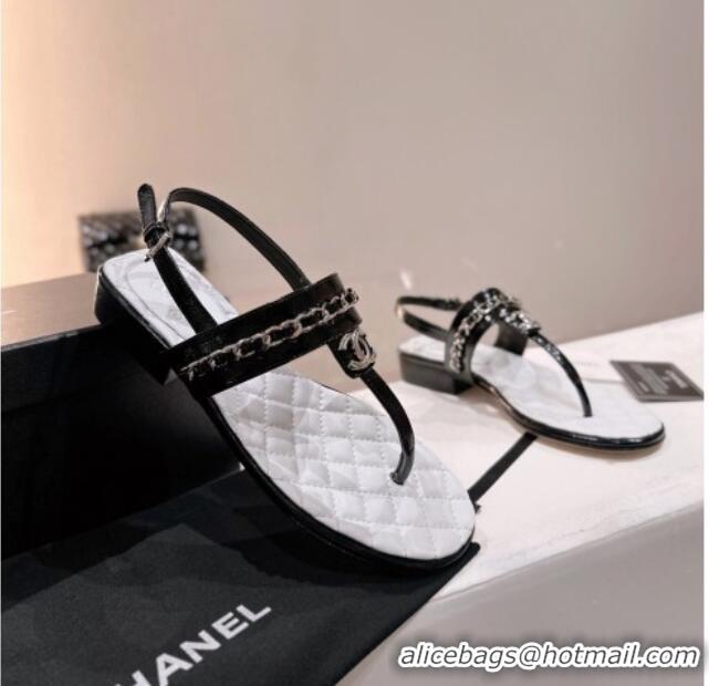 Stylish Chanel Patent Leather Flat Thong Sandals with Chain White/Black 505050