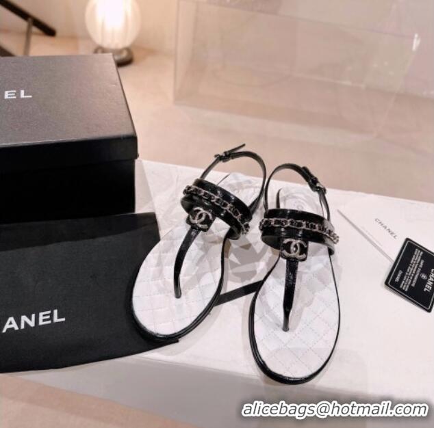 Stylish Chanel Patent Leather Flat Thong Sandals with Chain White/Black 505050