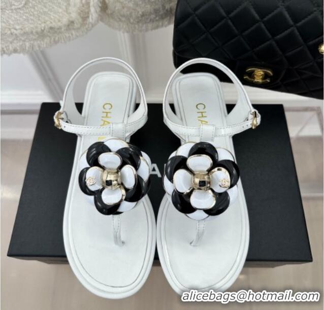 Luxury Chanel Patent Leather Flat Thong Sandals with Camellia Bloom White/Black 525029