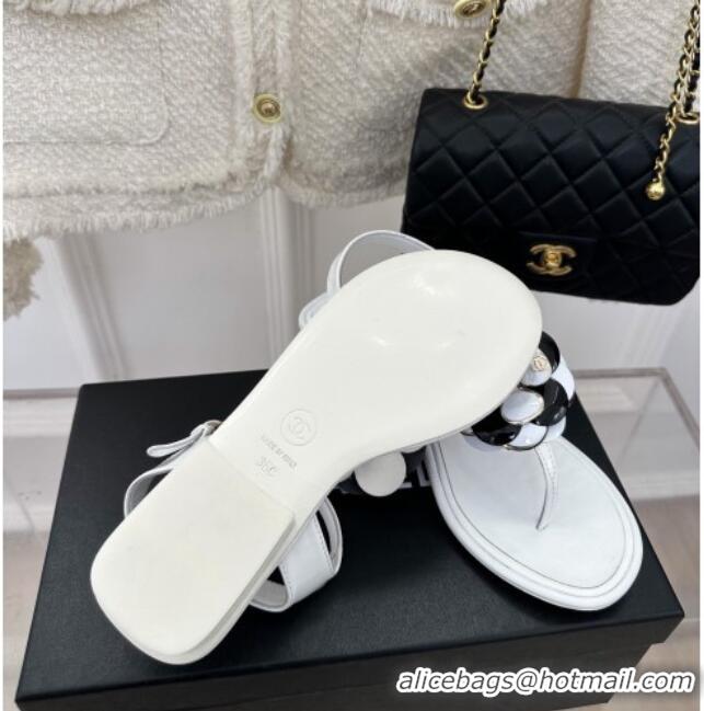 Luxury Chanel Patent Leather Flat Thong Sandals with Camellia Bloom White/Black 525029