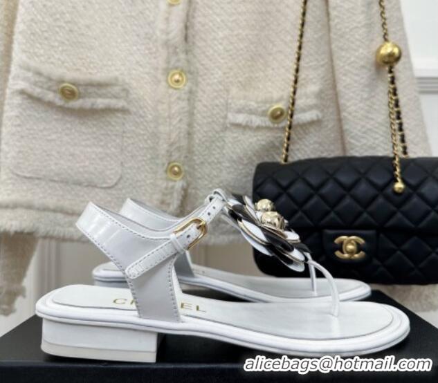 Luxury Chanel Patent Leather Flat Thong Sandals with Camellia Bloom White/Black 525029