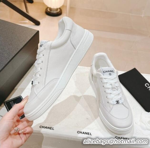 Stylish Chanel Calfskin Sneakers G45085 White