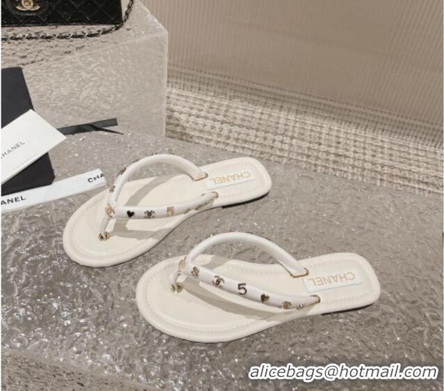 Purchase Chanel Leather Flat Thong Slide Sandals with CC Charm White 703058