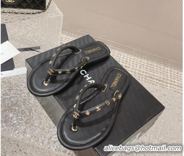 Durable Chanel Leather Flat Thong Slide Sandals with CC Charm Black 703059