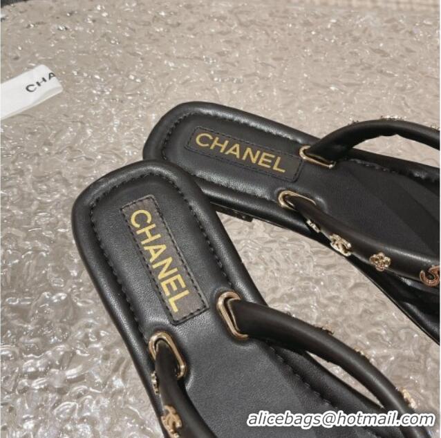 Durable Chanel Leather Flat Thong Slide Sandals with CC Charm Black 703059