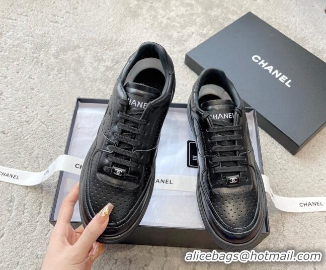 Stylish Chanel Calfskin Low top Sneakers G45080 Black