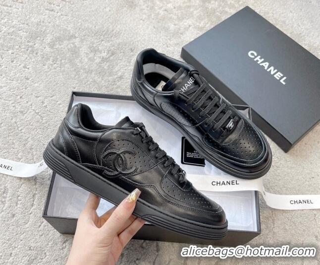 Stylish Chanel Calfskin Low top Sneakers G45080 Black