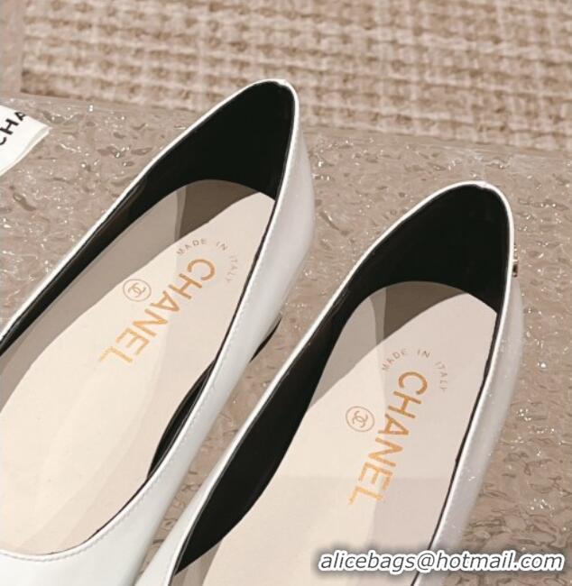 Popular Style Chanel Patent Calfskin Ballet Flat in Patent Leather G45054 White