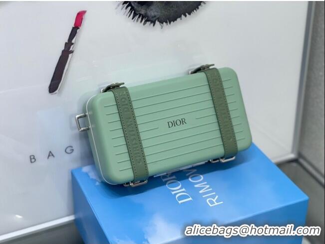 Famous Brand Dior x Rimowa Personal Clutch CD1401 Green 2023