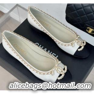 Stylish Chanel Lambskin Ballet Flat with Chain CC White 719107