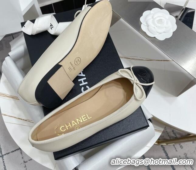 Pretty Style Chanel Classic Calfskin Flat Ballerinas Cream White/Black 724019