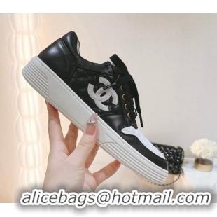 Top Grade Chanel Quilted Calfskin Low Top Sneakers White/Black 802016