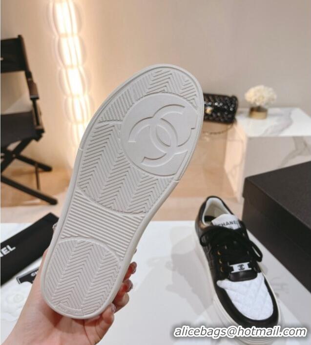 Top Grade Chanel Quilted Calfskin Low Top Sneakers White/Black 802016