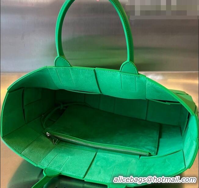 Famous Brand Bottega Veneta Medium Arco Tote Bag in Intrecciato Leather 729244 Parakeet Green 2023