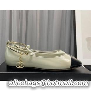 Pretty Style Chanel Shiny Calfskin Ballet Flat with Pearls Loop White 805032