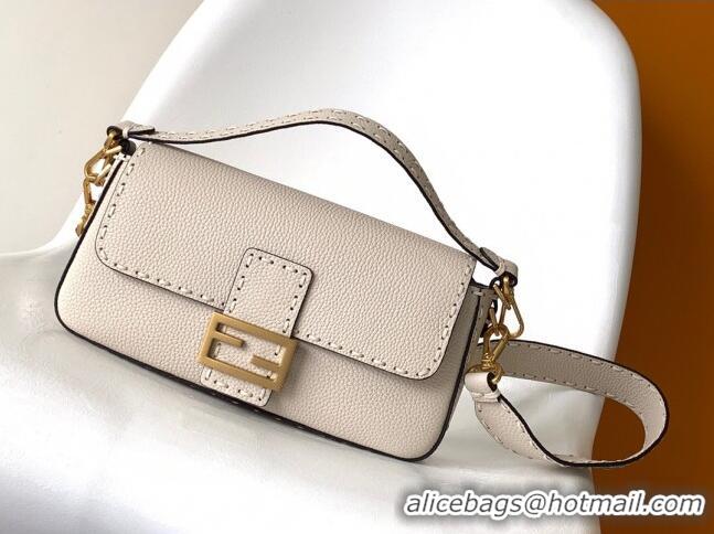 Stylish Discount Fendi Baguette Medium Bag in Grained Leather with oversize topstitching F3128 White 2023