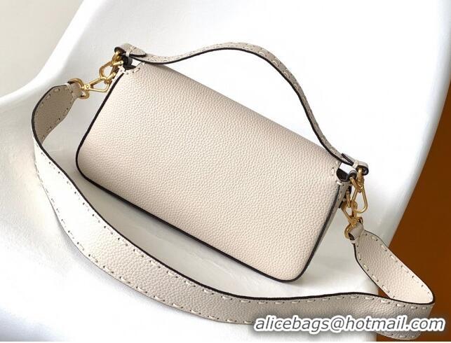 Stylish Discount Fendi Baguette Medium Bag in Grained Leather with oversize topstitching F3128 White 2023