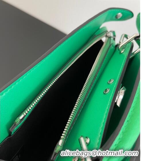 Hot Sell Fendi Peekaboo ISeeU XCross Bag in Grained Leather F6120 Green 2023