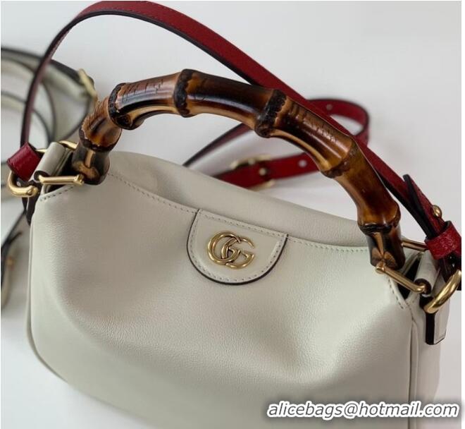 Inexpensive GUCCI DIANA SMALL SHOULDER BAG 746251 white