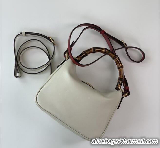 Inexpensive GUCCI DIANA SMALL SHOULDER BAG 746251 white