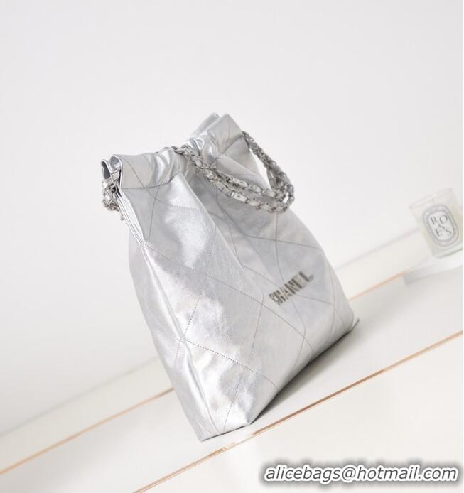 Promotional CHANEL 22 HANDBAG AS3261 white