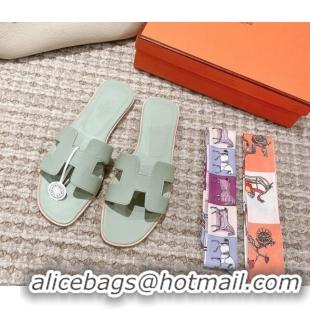 Sophisticated Hermes Classic Oran Flat Slide Sandals in Epsom Leather Light Green 525166