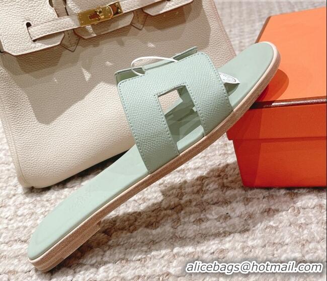 Sophisticated Hermes Classic Oran Flat Slide Sandals in Epsom Leather Light Green 525166