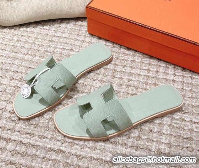 Sophisticated Hermes Classic Oran Flat Slide Sandals in Epsom Leather Light Green 525166