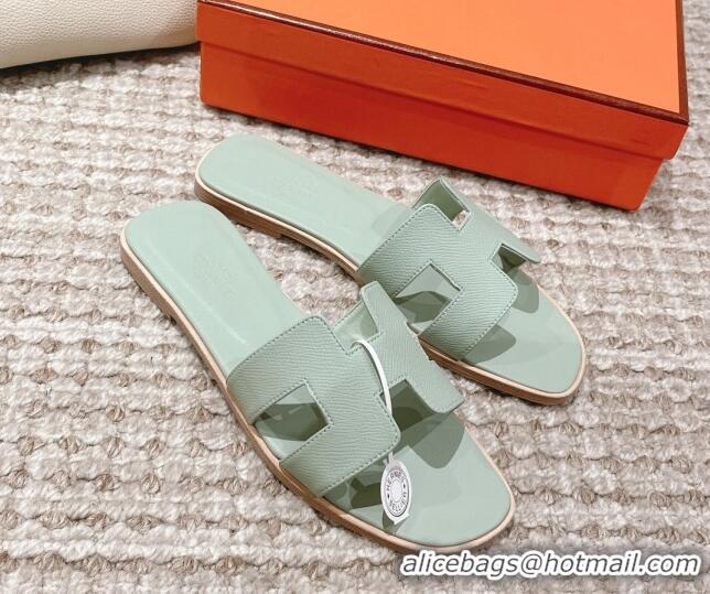 Sophisticated Hermes Classic Oran Flat Slide Sandals in Epsom Leather Light Green 525166