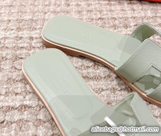 Sophisticated Hermes Classic Oran Flat Slide Sandals in Epsom Leather Light Green 525166