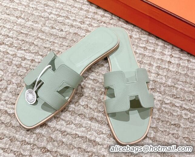 Sophisticated Hermes Classic Oran Flat Slide Sandals in Epsom Leather Light Green 525166