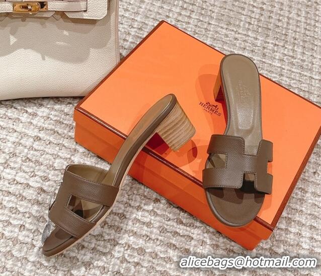 Sophisticated Hermes Classic Oasis Heel Slide Sandals 4.5cm in Grained Leather Elephant Grey 530006