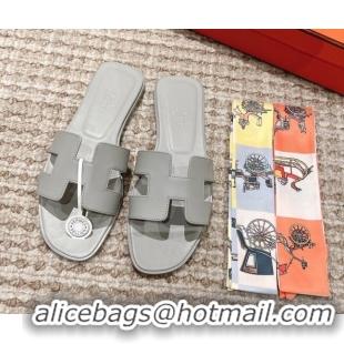 Sumptuous Hermes Classic Oran Calfskin Flat Slide Sandals Pale Grey 530029