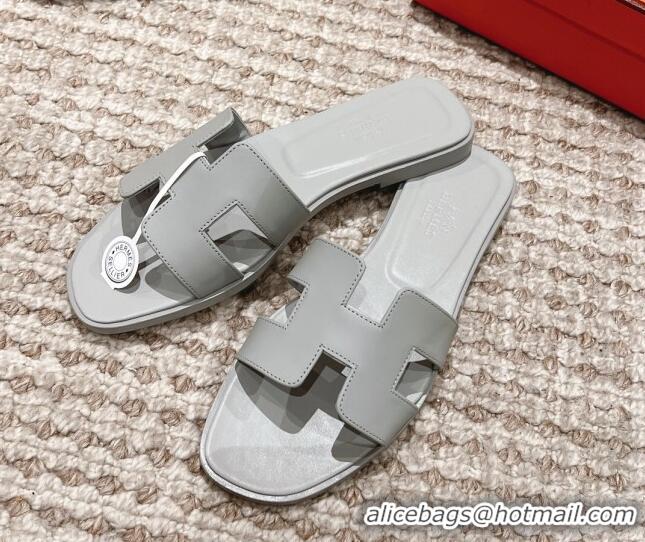 Sumptuous Hermes Classic Oran Calfskin Flat Slide Sandals Pale Grey 530029