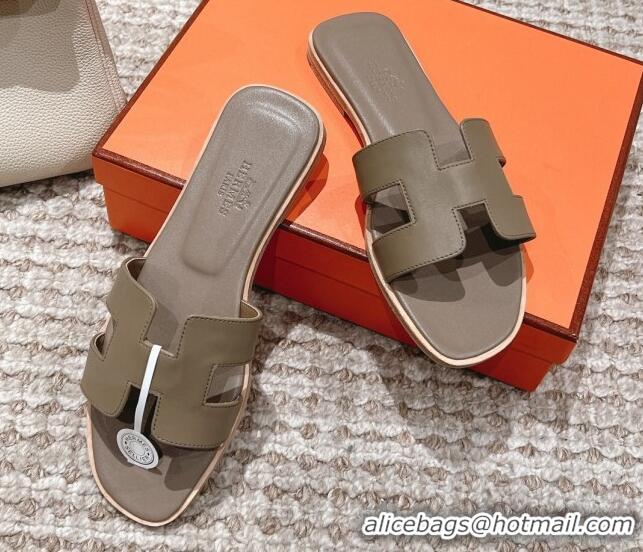 Stylish Hermes Classic Oran Calfskin Flat Slide Sandals Grey 530037