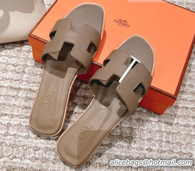 Good Quality Hermes Classic Oran Flat Slide Sandals in Grained Leather Elephant Grey 530039