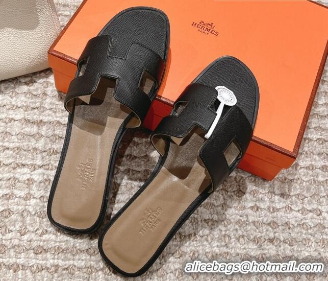 Shop Duplicate Hermes Classic Oran Flat Slide Sandals in Grained Leather Black/Grey 530045