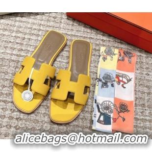 Trendy Design Hermes Classic Oran Flat Slide Sandals in Grained Leather Yellow 530048